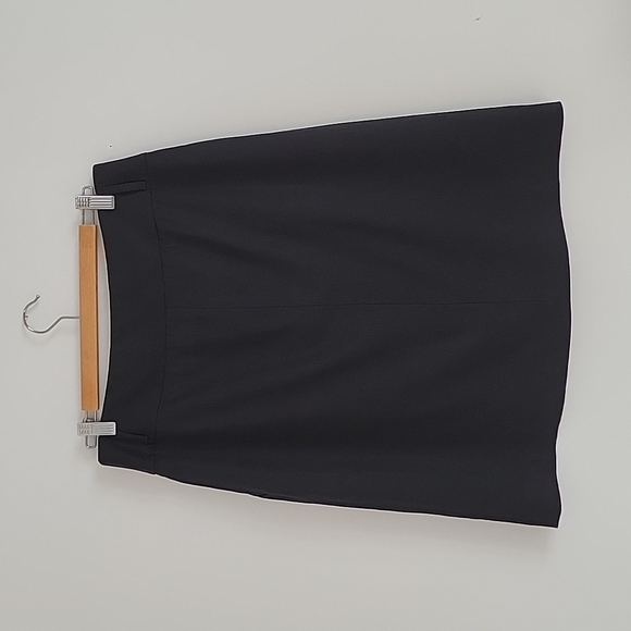 Classic black Theory pencil skirt - Picture 3 of 4